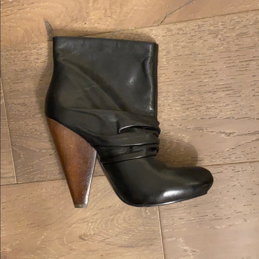 ASH leather bootie